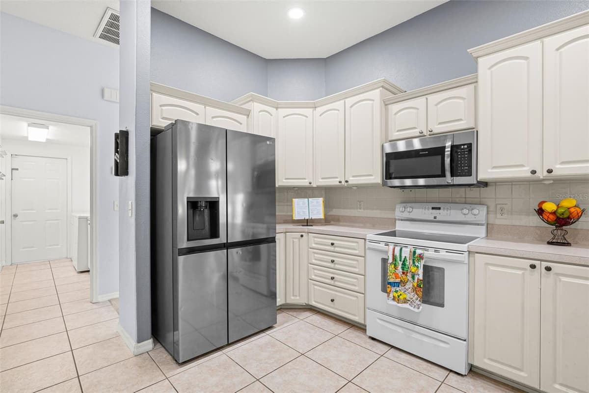 7904 OREGOLD DRIVE — photo 18 of 59
