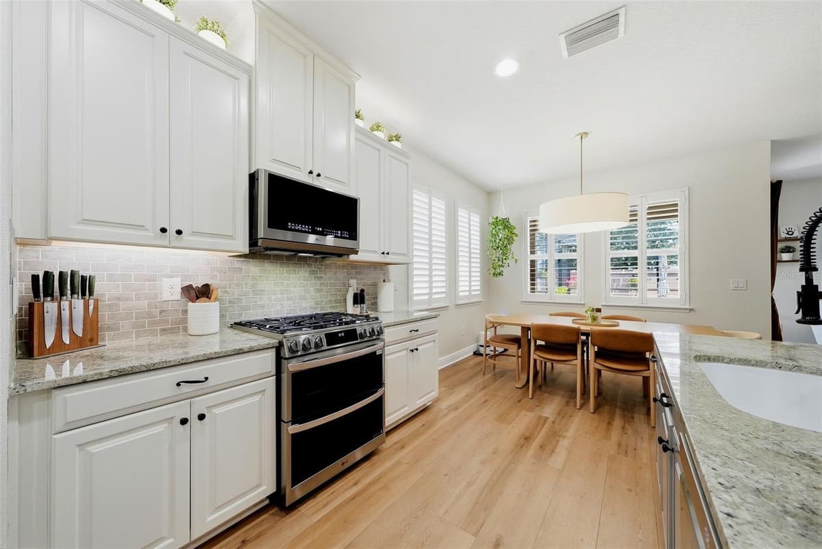 12204 BLUE PACIFIC DRIVE — photo 10 of 46