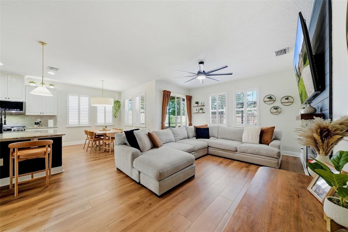 12204 BLUE PACIFIC DRIVE — photo 6 of 46