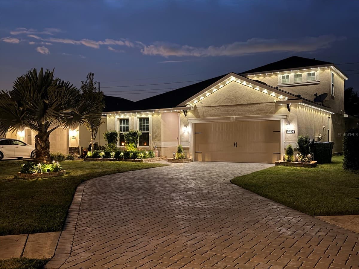 12204 BLUE PACIFIC DRIVE — photo 3 of 46