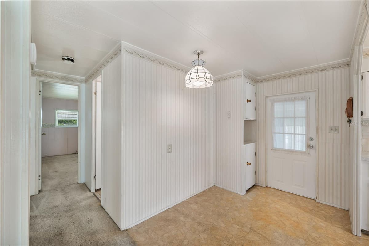 1610 REYNOLDS ROAD — photo 14 of 29