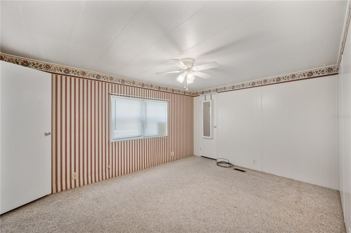 1610 REYNOLDS ROAD — photo 15 of 29
