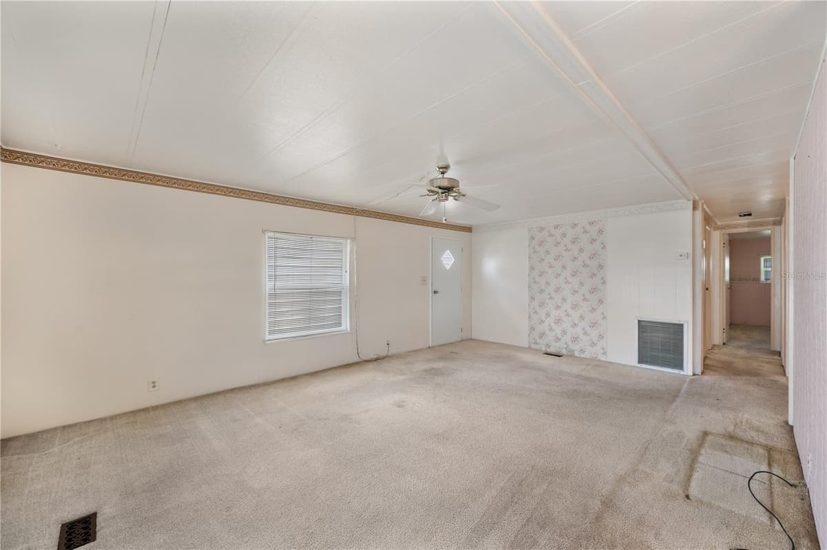 1610 REYNOLDS ROAD — photo 9 of 29