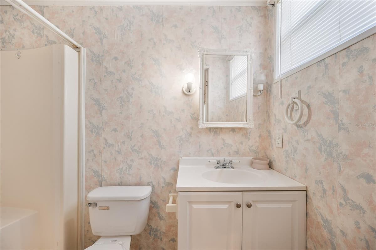 1610 REYNOLDS ROAD — photo 17 of 29