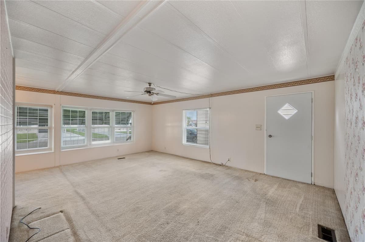 1610 REYNOLDS ROAD — photo 13 of 29
