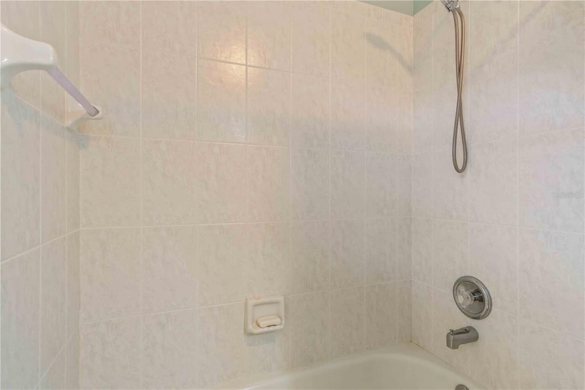 4875 HANSARD AVENUE — photo 48 of 66