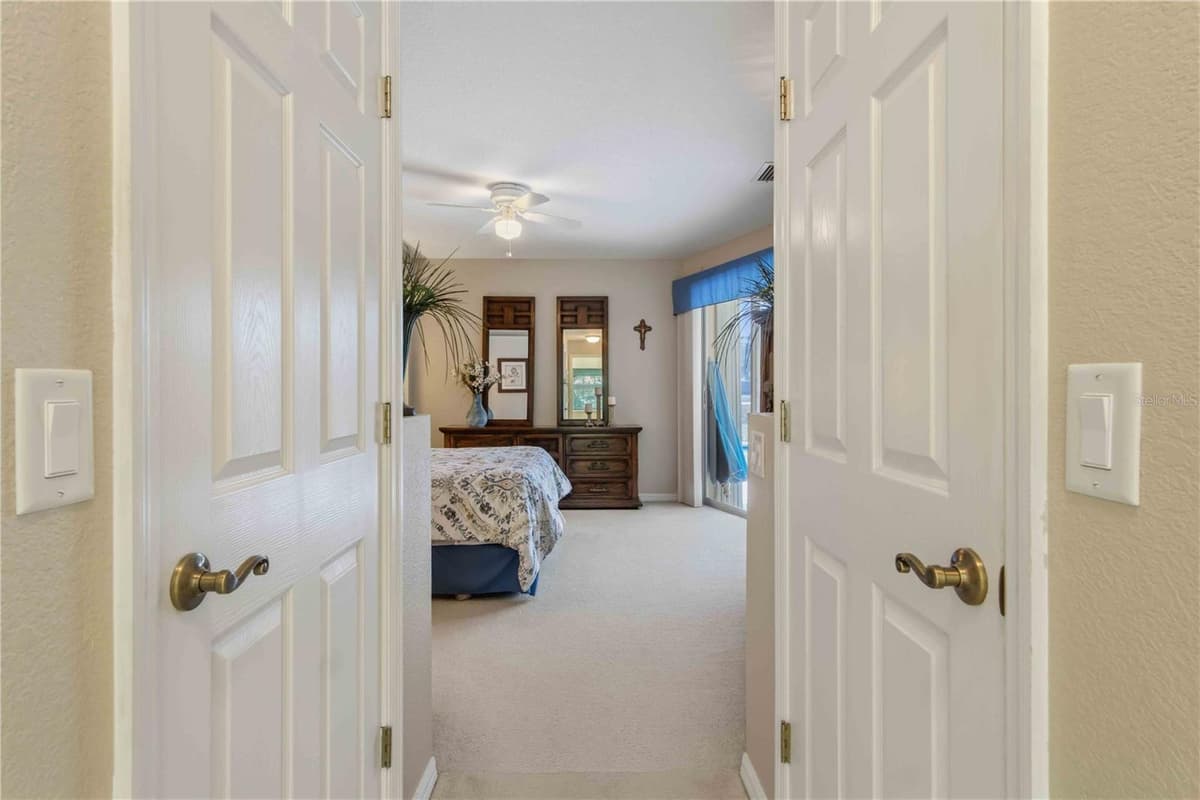 4875 HANSARD AVENUE — photo 38 of 66
