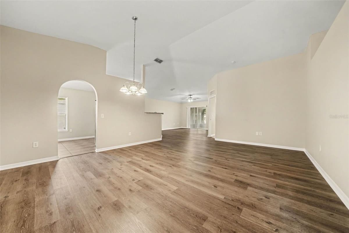 2208 NICOLLETT WAY — photo 6 of 23