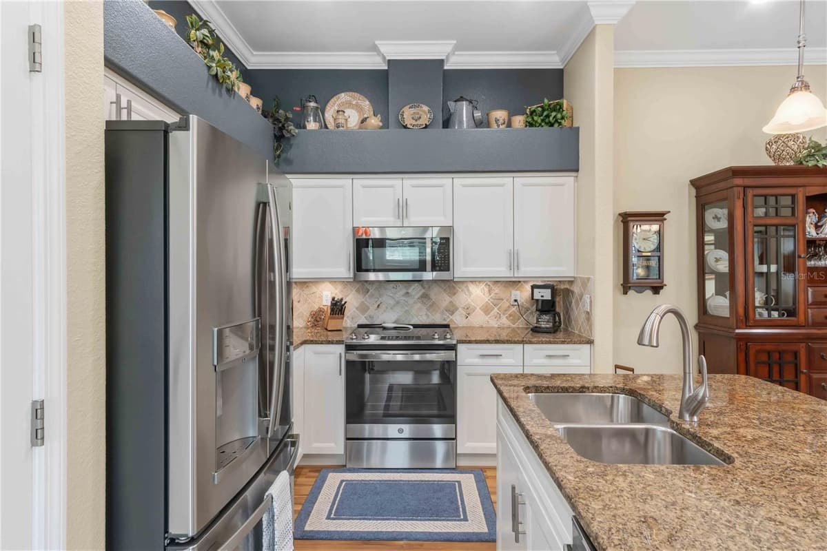 1001 TOPELIS DRIVE — photo 14 of 55