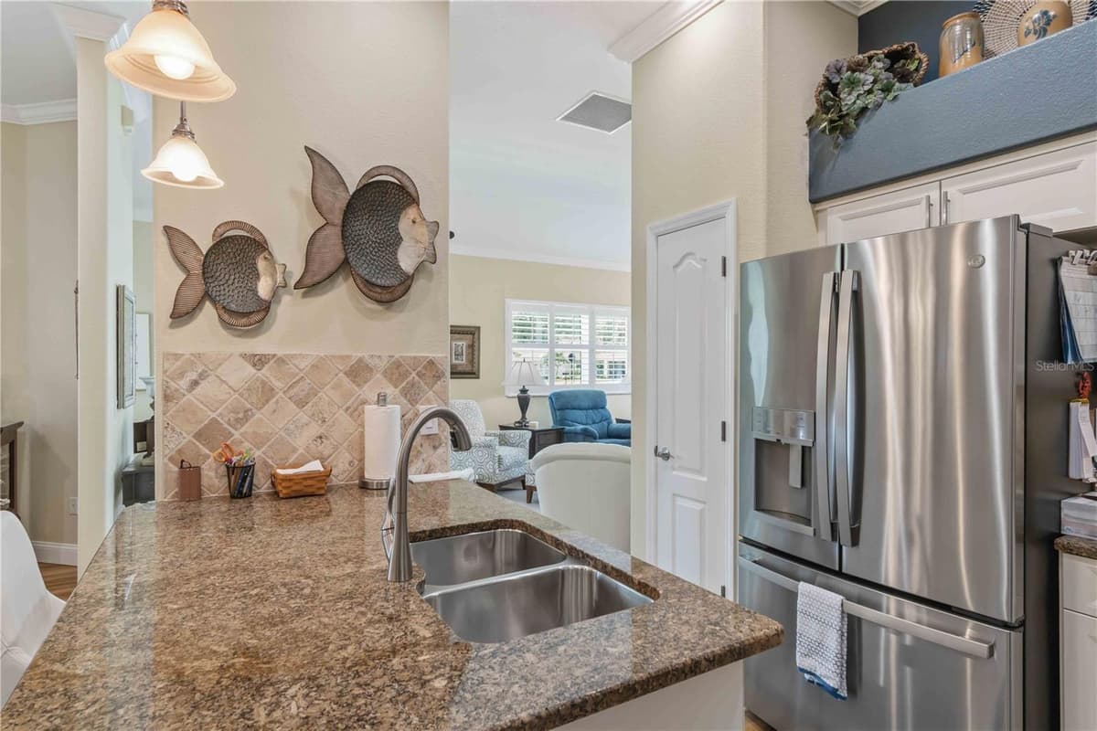 1001 TOPELIS DRIVE — photo 18 of 55