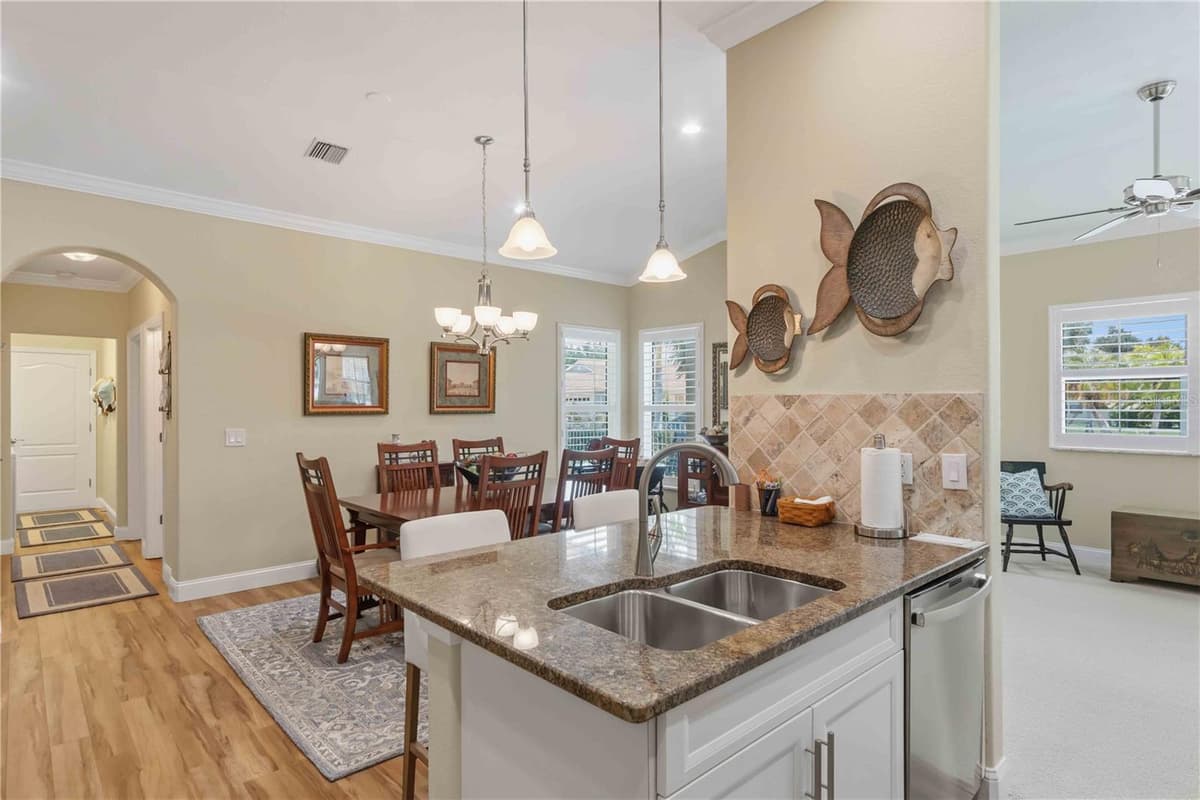 1001 TOPELIS DRIVE — photo 15 of 55