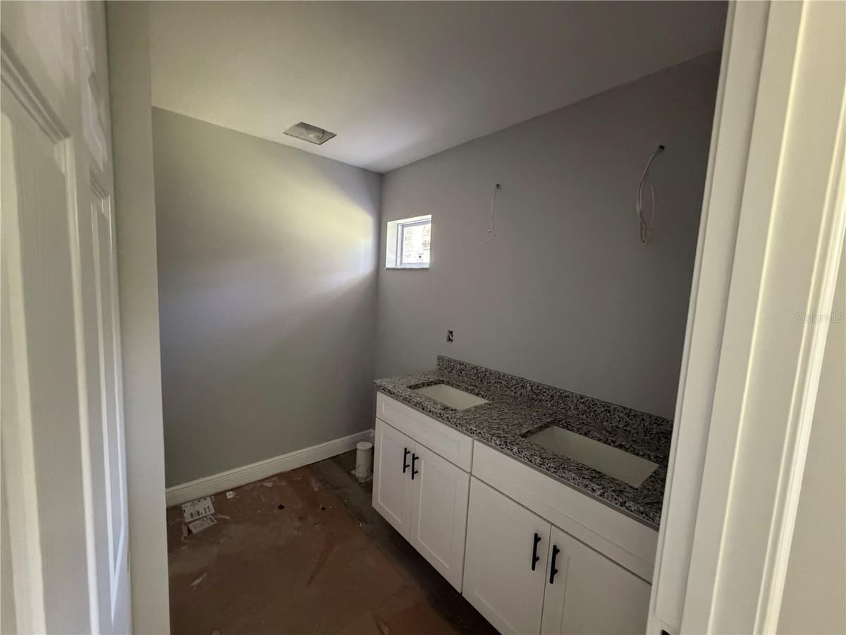 865 28TH STREET — photo 14 of 18