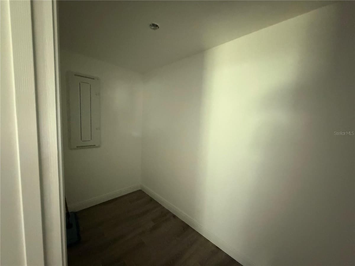 865 28TH STREET — photo 16 of 18