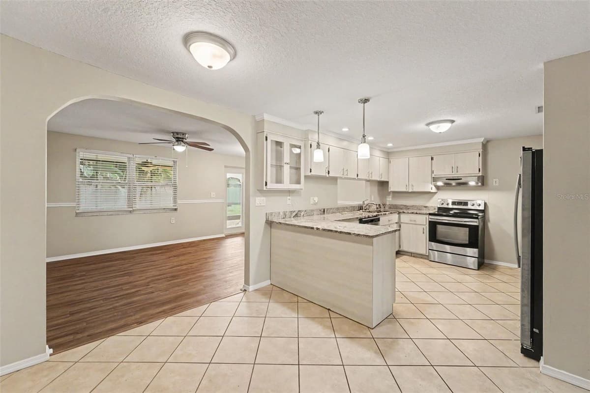 5751 DOLORES DRIVE — photo 5 of 15