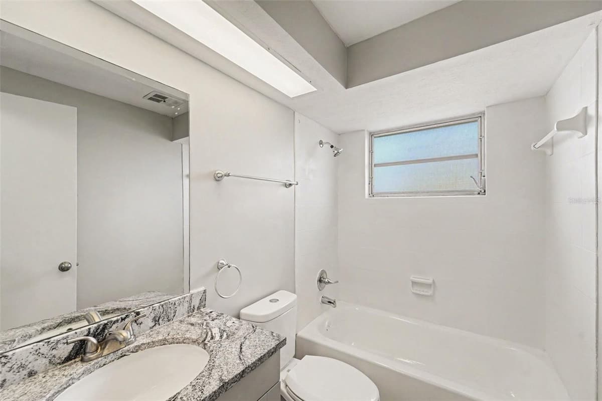 5751 DOLORES DRIVE — photo 11 of 15