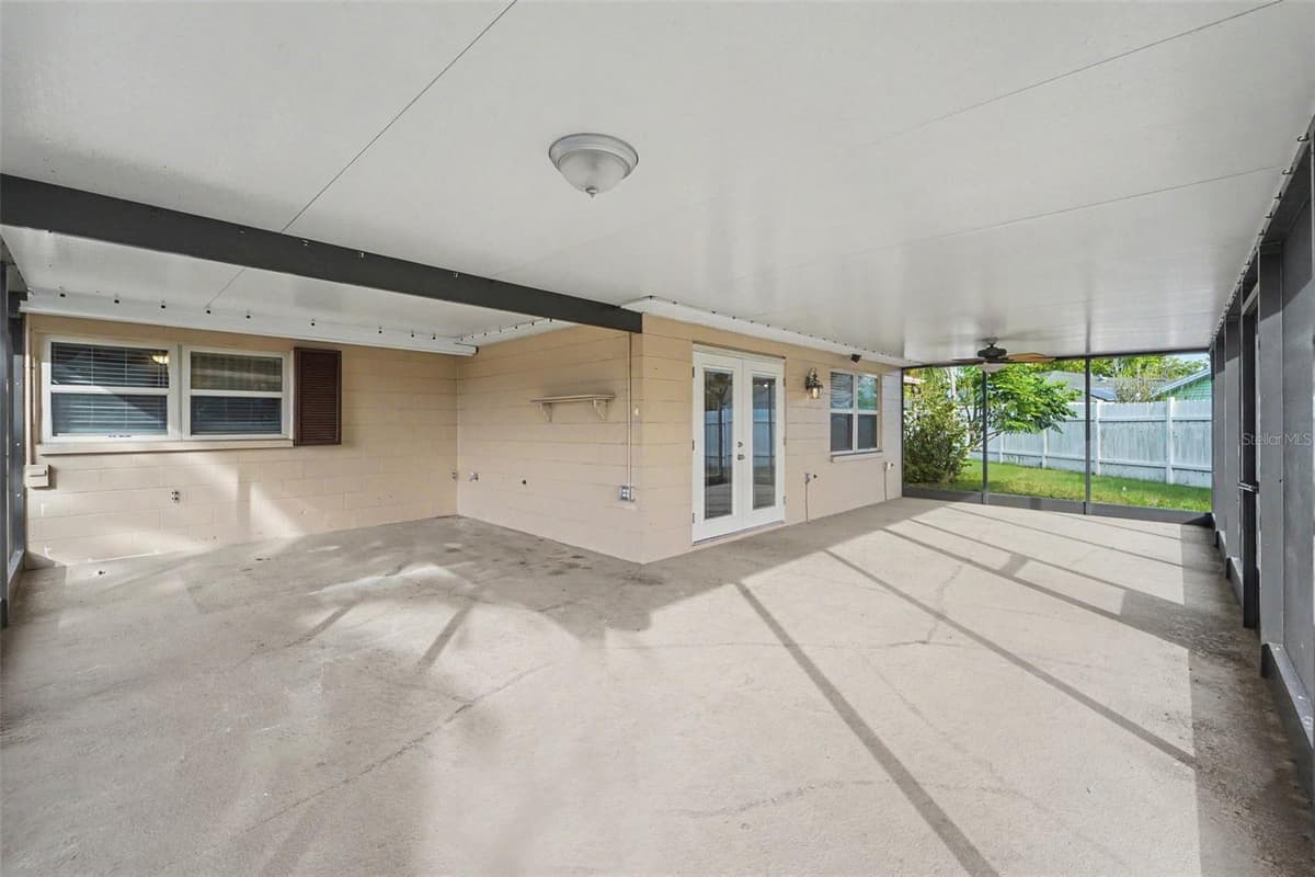 5751 DOLORES DRIVE — photo 13 of 15