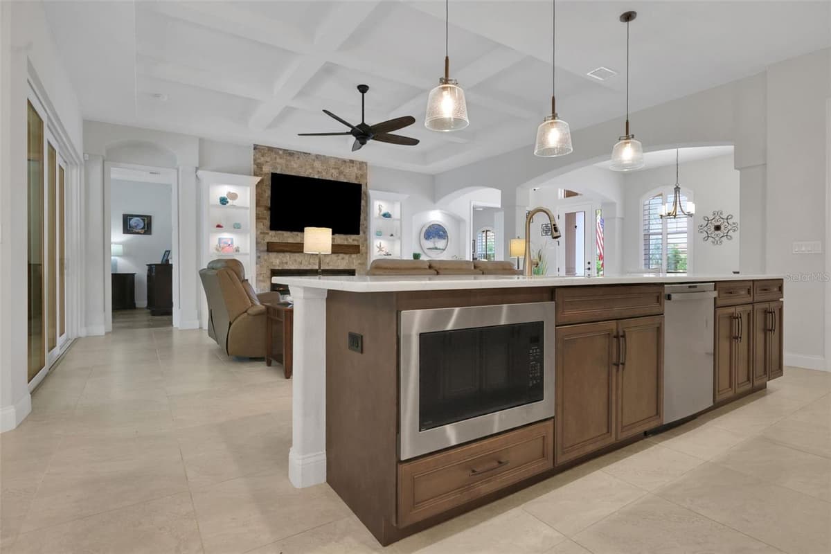 142 PORTOFINO BLVD — photo 14 of 45