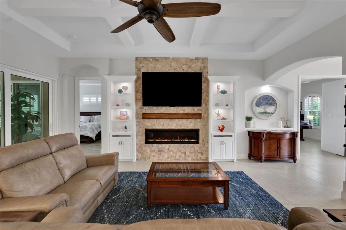 142 PORTOFINO BLVD — photo 9 of 45