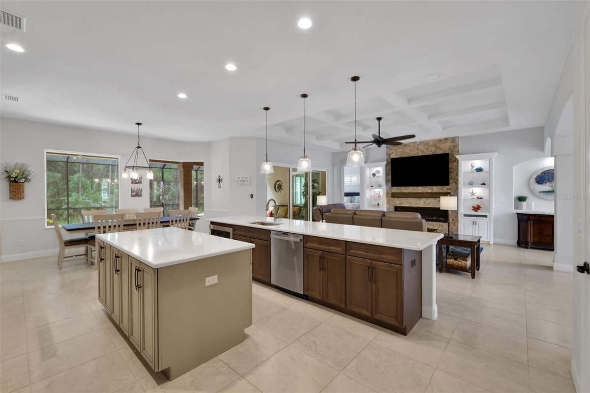 142 PORTOFINO BLVD — photo 16 of 45