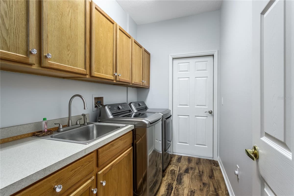 7235 CLEOPATRA DRIVE — photo 17 of 31