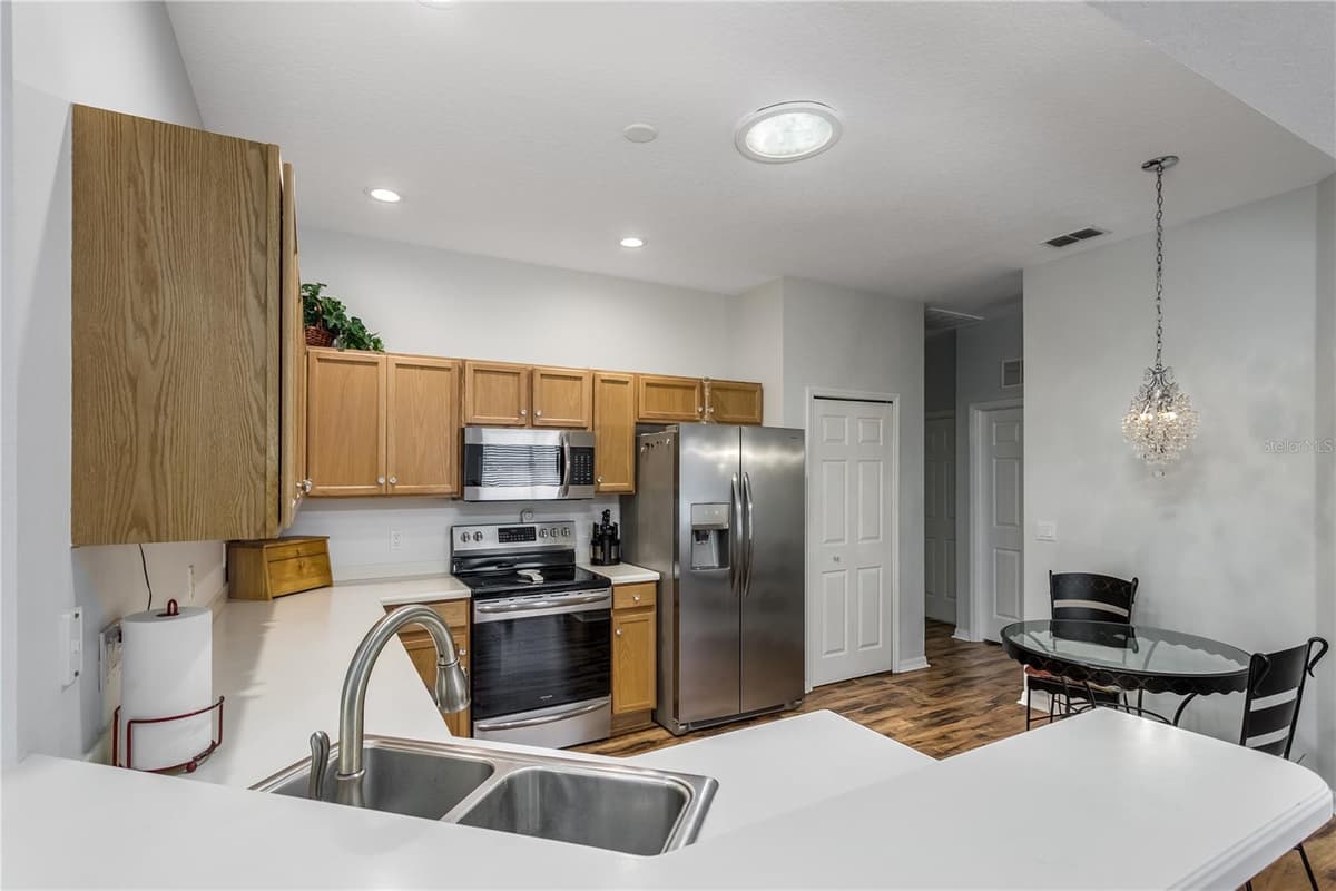 7235 CLEOPATRA DRIVE — photo 6 of 31