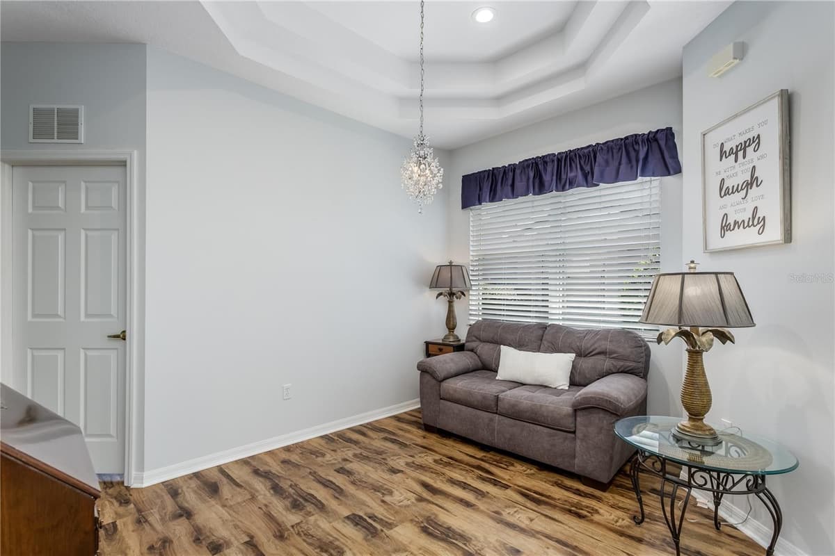 7235 CLEOPATRA DRIVE — photo 10 of 31