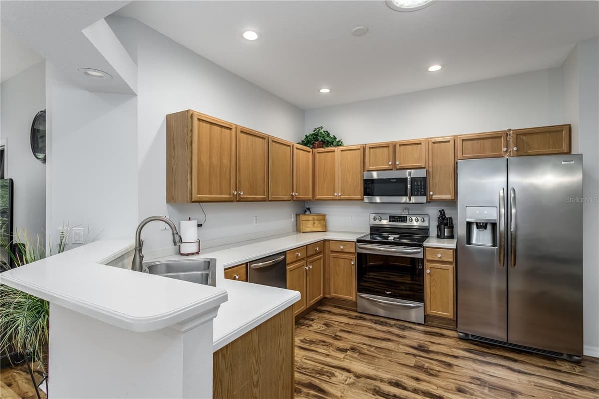 7235 CLEOPATRA DRIVE — photo 5 of 31