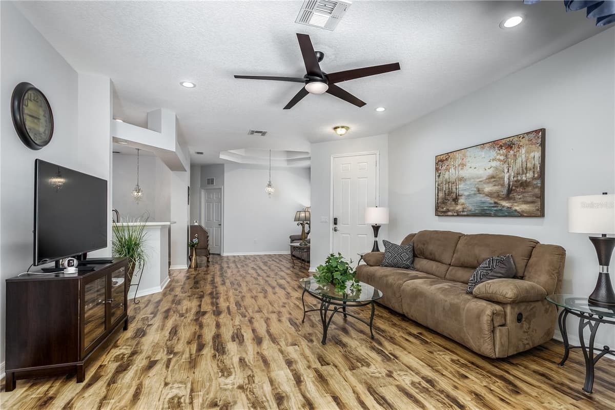 7235 CLEOPATRA DRIVE — photo 9 of 31