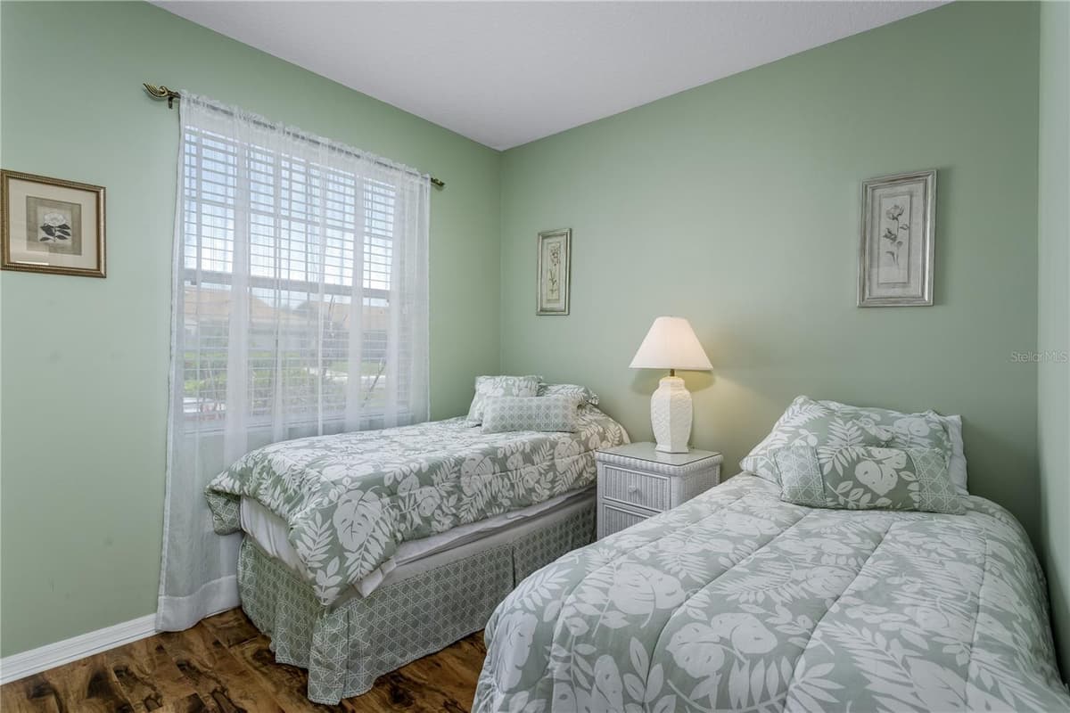 7235 CLEOPATRA DRIVE — photo 16 of 31