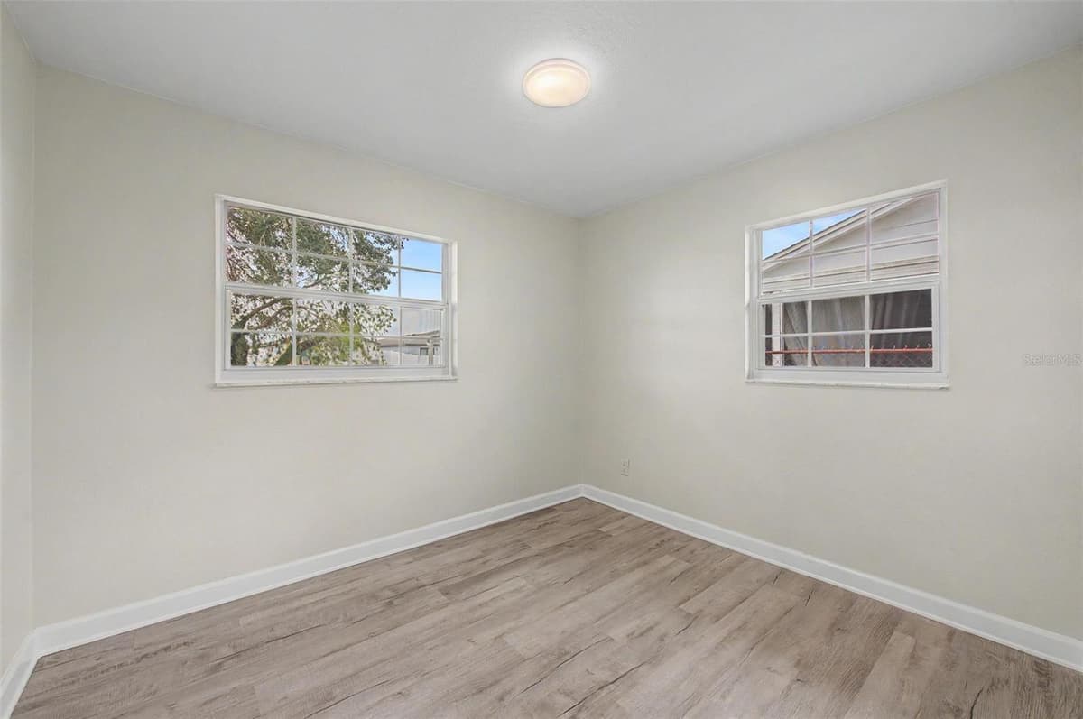 5608 12TH AVENUE — photo 16 of 43