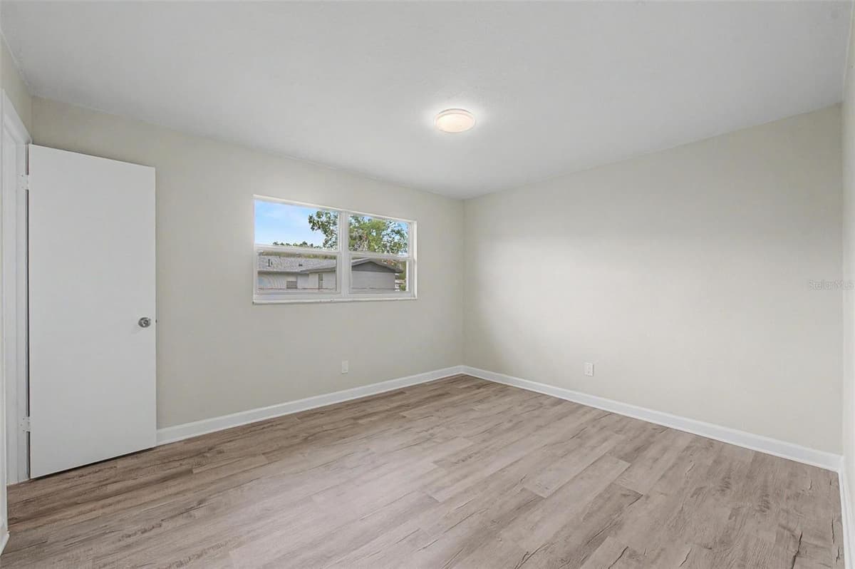 5608 12TH AVENUE — photo 17 of 43