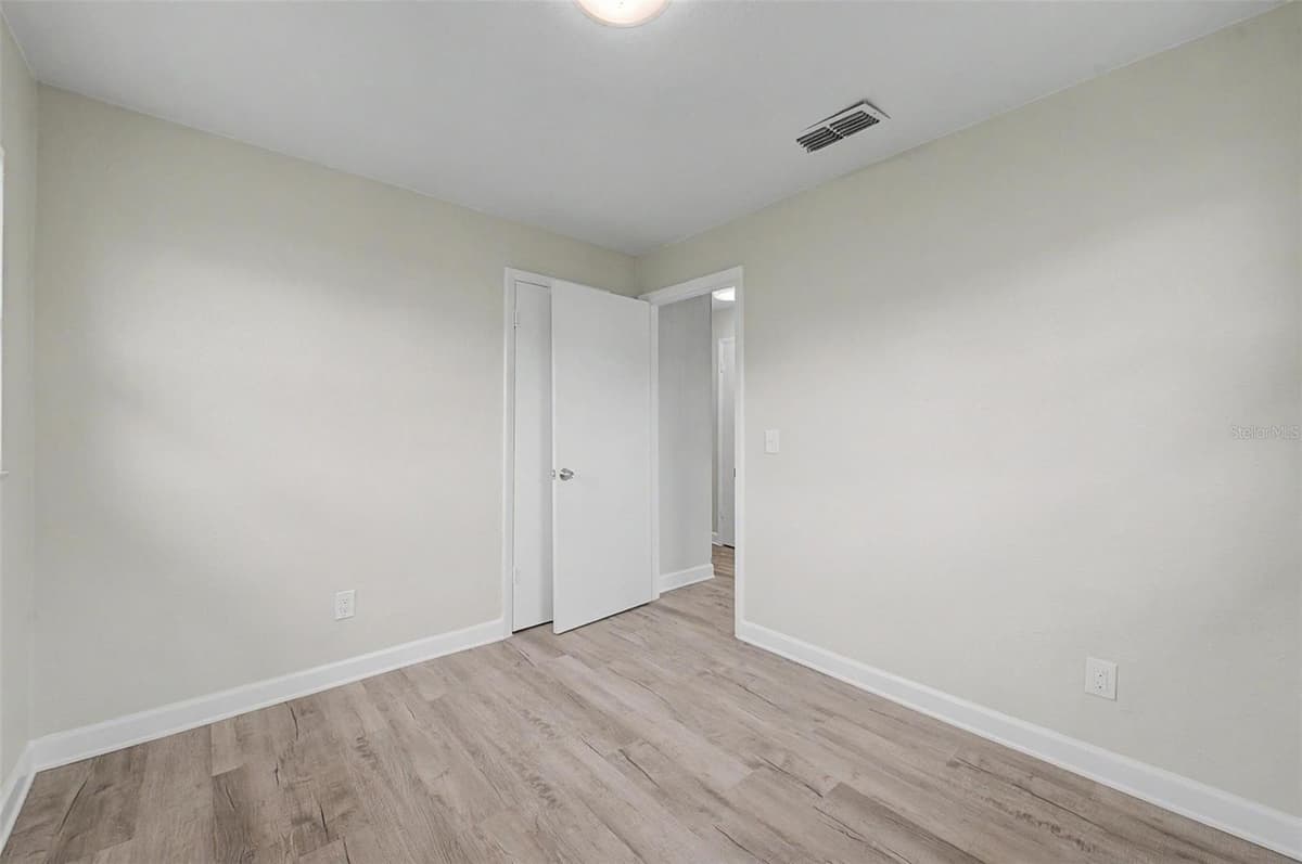5608 12TH AVENUE — photo 15 of 43