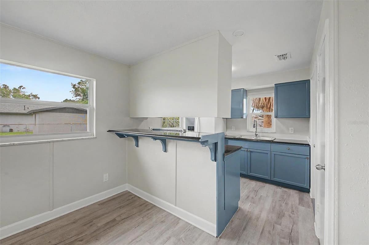 5608 12TH AVENUE — photo 14 of 43