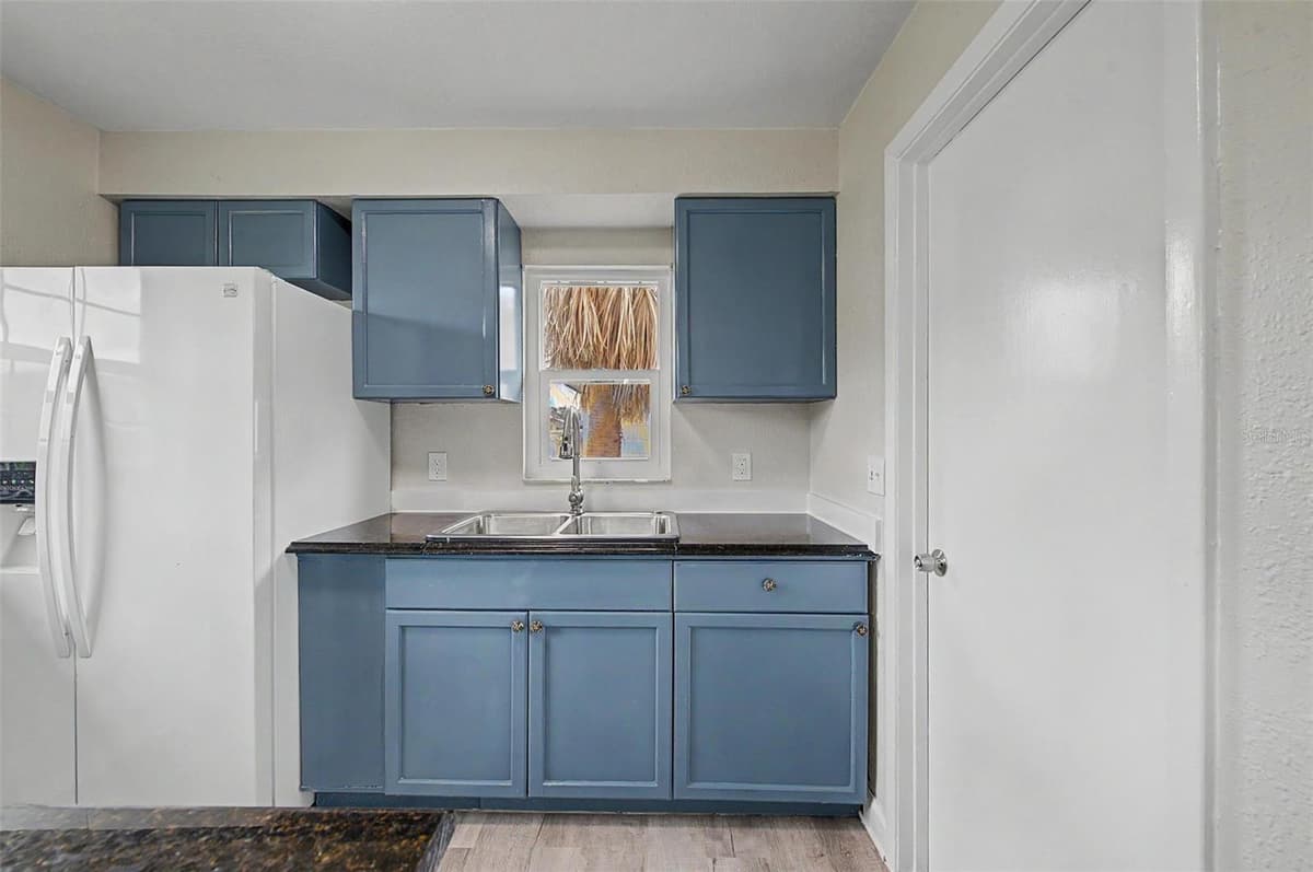 5608 12TH AVENUE — photo 12 of 43