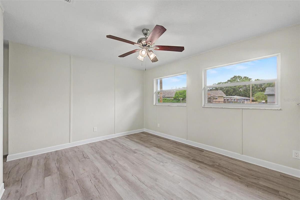 5608 12TH AVENUE — photo 9 of 43
