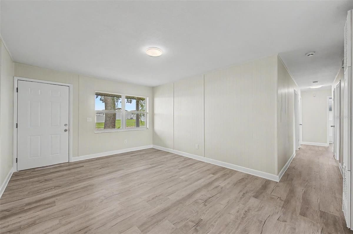 5608 12TH AVENUE — photo 4 of 43