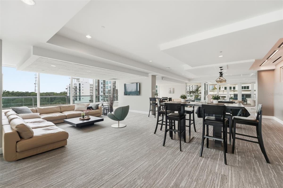 101 EOLA DRIVE — photo 30 of 34