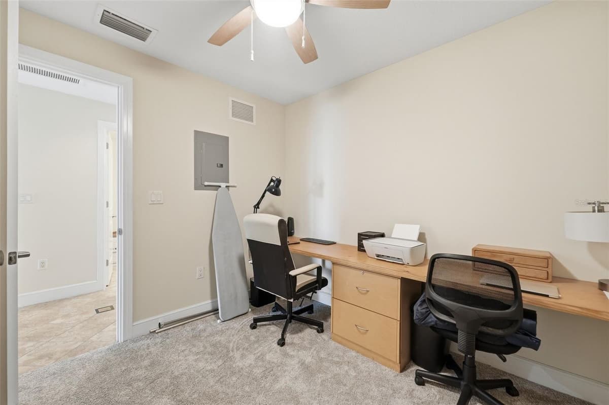 101 EOLA DRIVE — photo 15 of 34