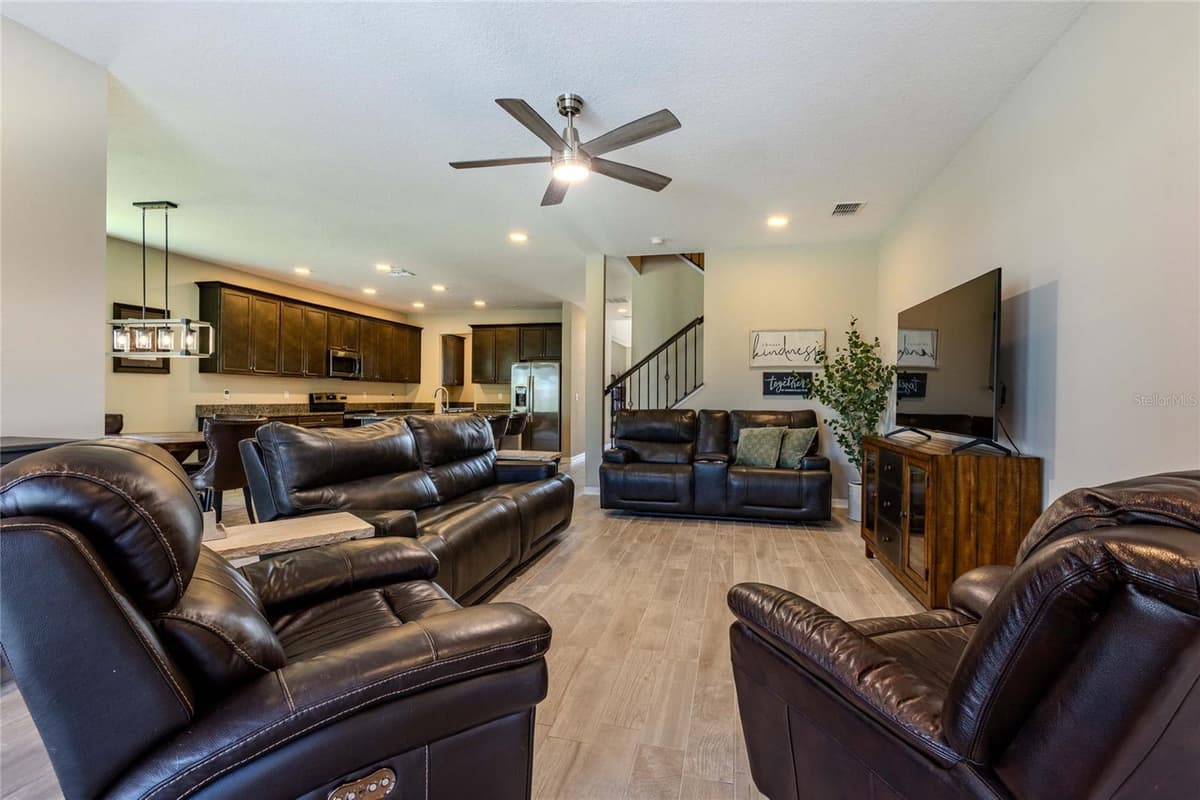 3195 KING FERN DRIVE — photo 14 of 100