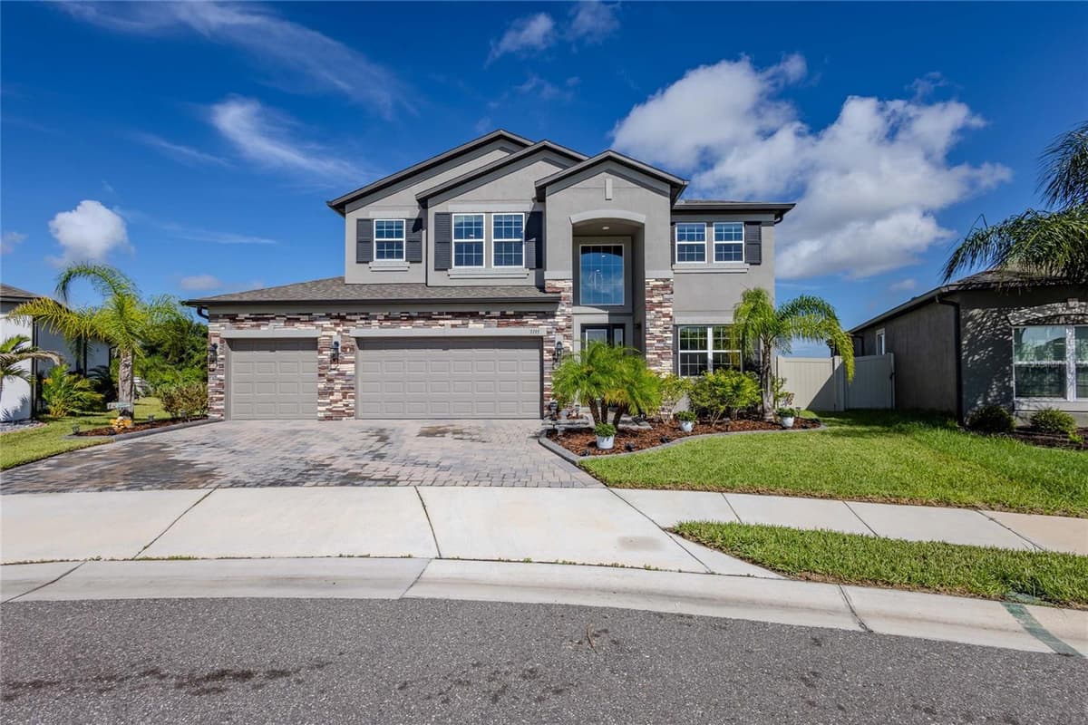 3195 KING FERN DRIVE — photo 3 of 100