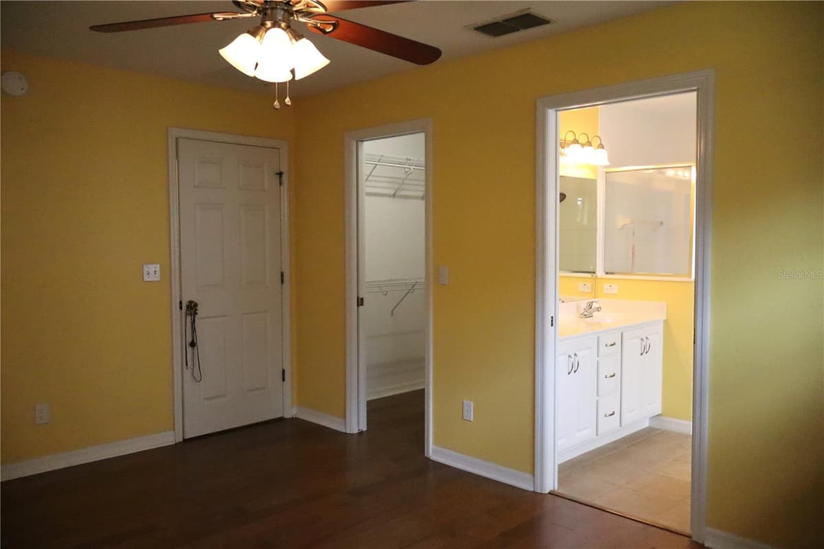 2332 18 CIRCLE — photo 13 of 21