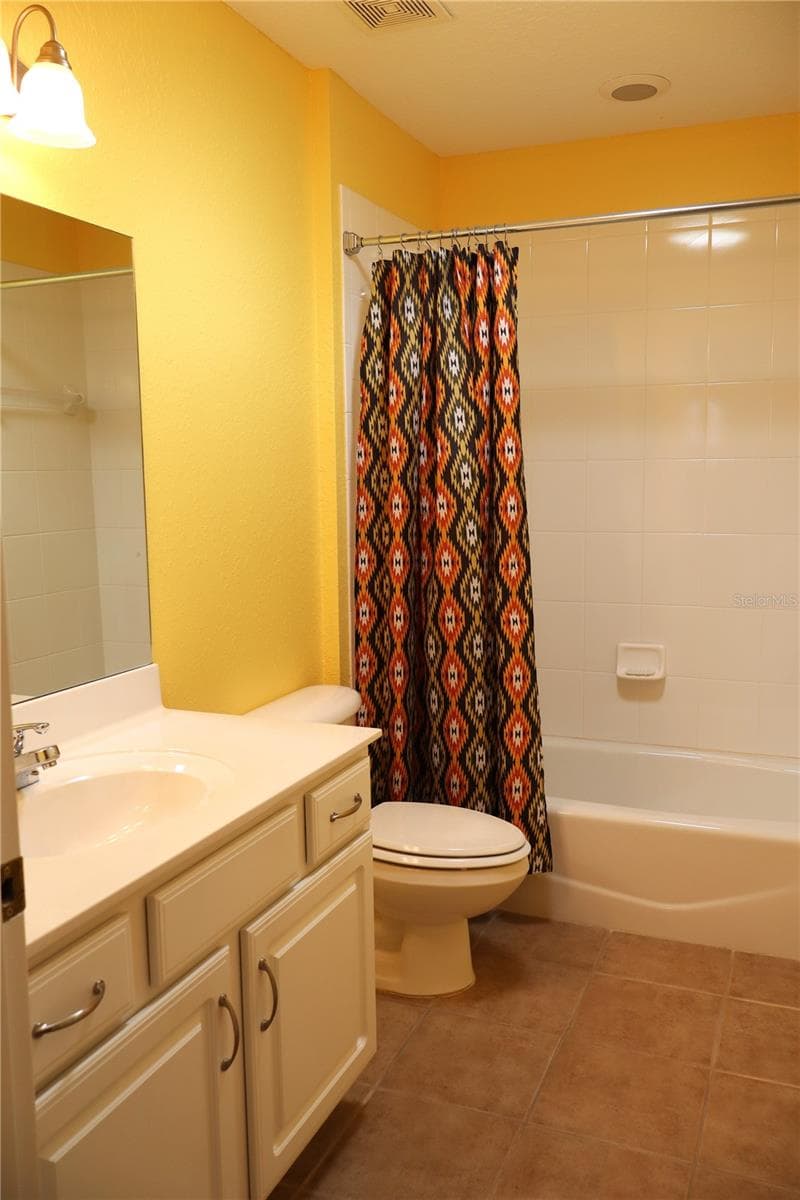 2332 18 CIRCLE — photo 16 of 21