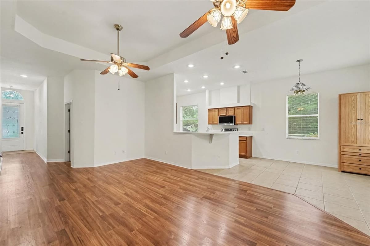 48 CACTUS STREET — photo 10 of 30