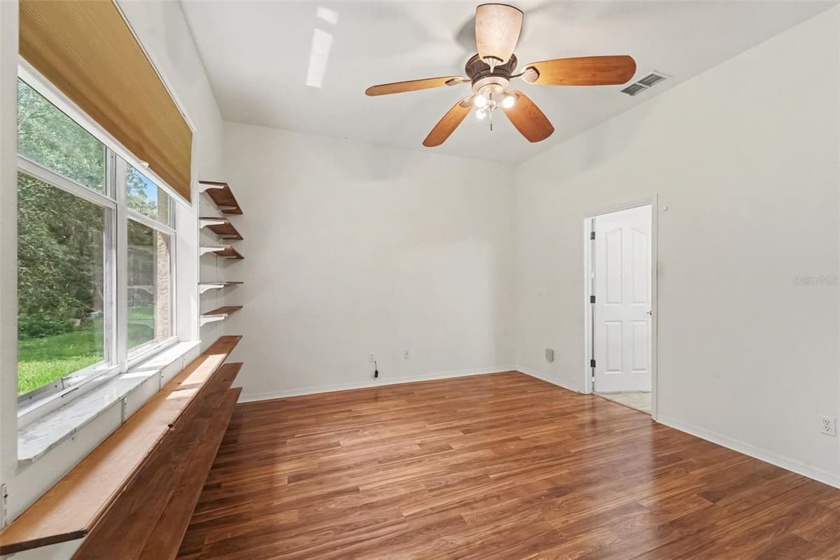 48 CACTUS STREET — photo 17 of 30