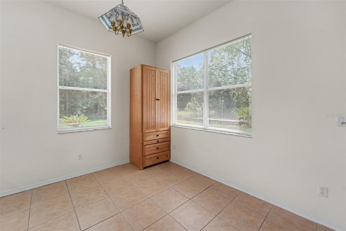 48 CACTUS STREET — photo 23 of 30