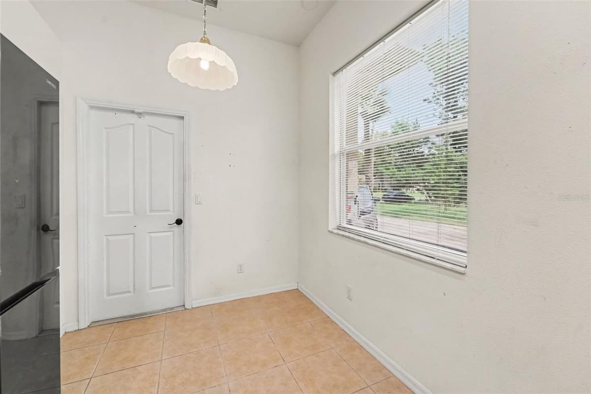 48 CACTUS STREET — photo 14 of 30