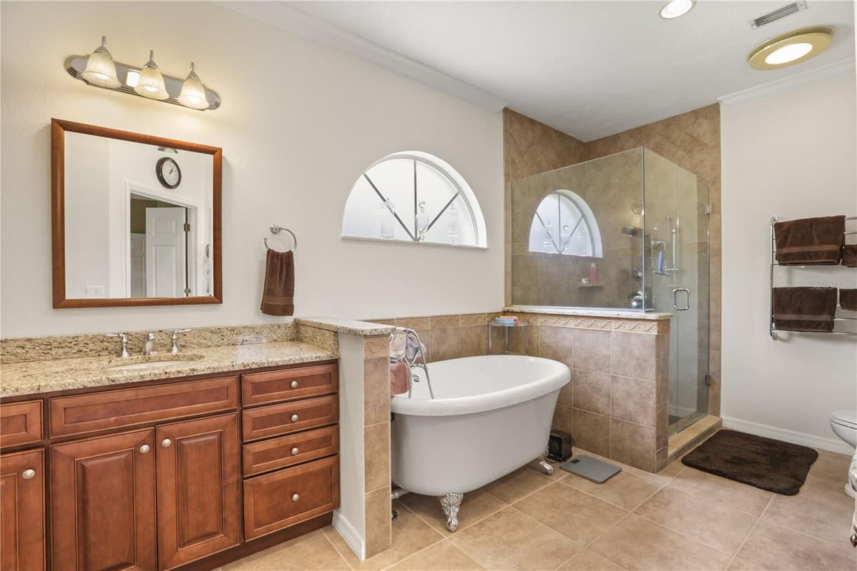 5410 RUSTIC PINE COURT — photo 24 of 54