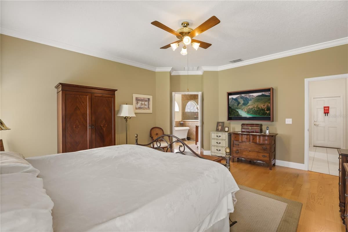 5410 RUSTIC PINE COURT — photo 23 of 54