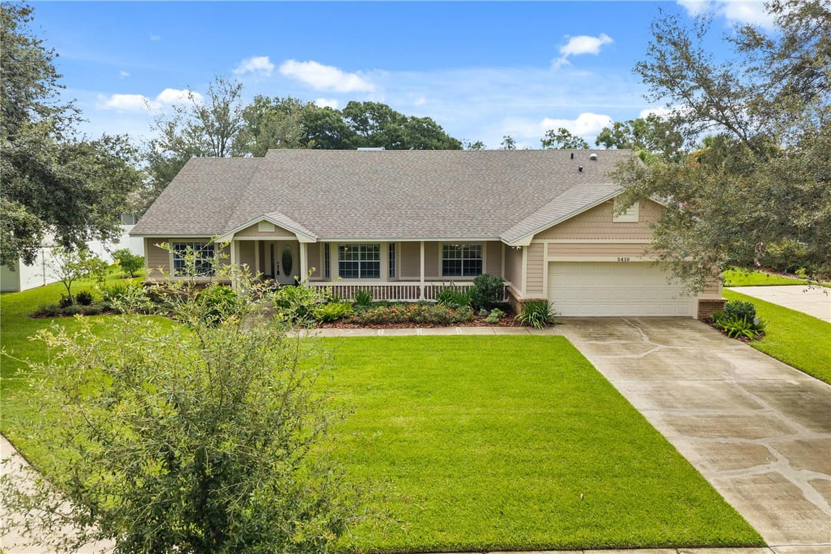 5410 RUSTIC PINE COURT — photo 4 of 54