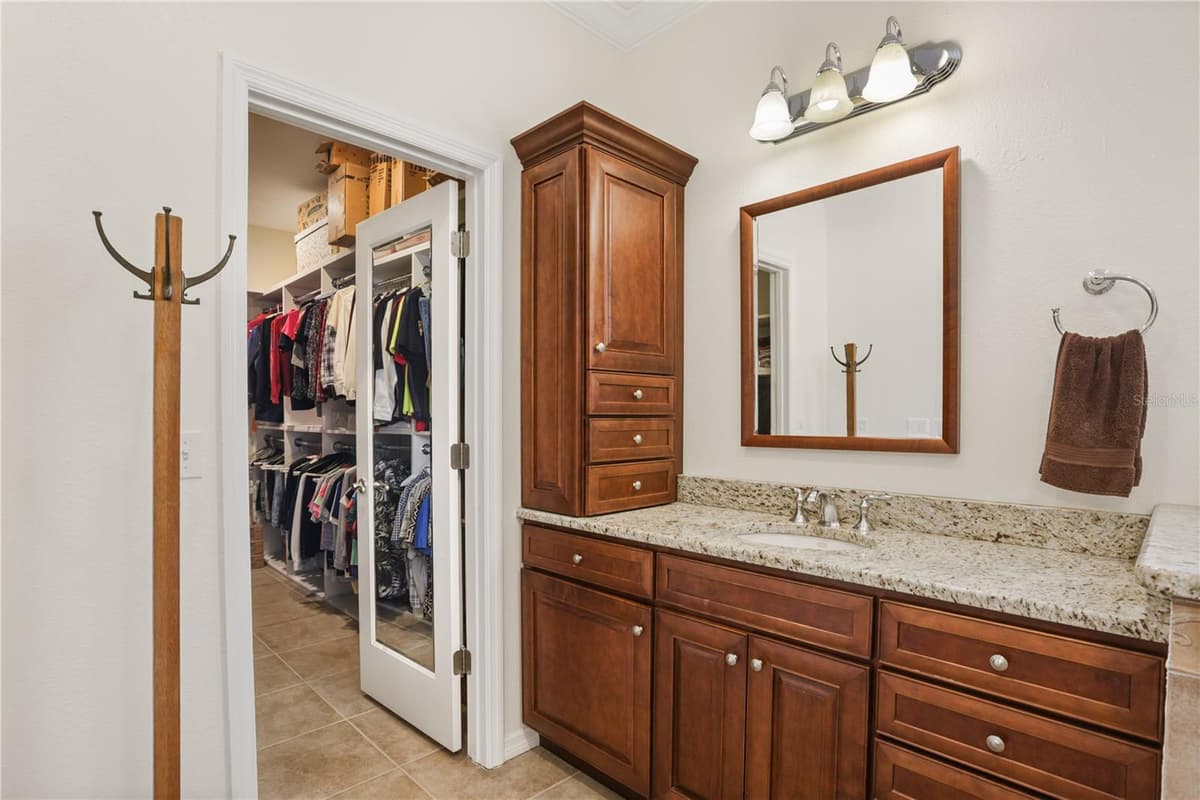 5410 RUSTIC PINE COURT — photo 25 of 54